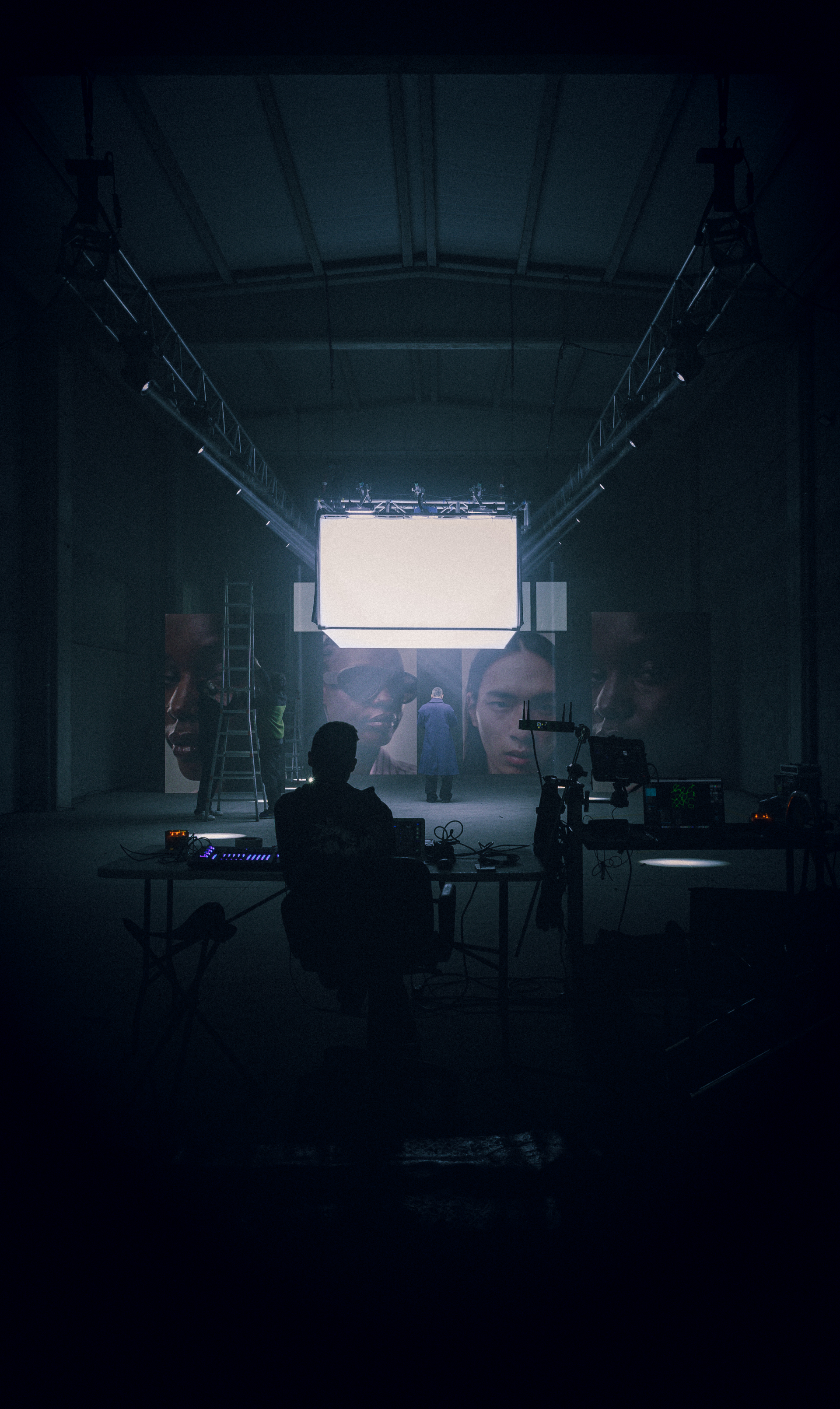 Setup montado para la producción de un vídeo de moda de Pull&Bear